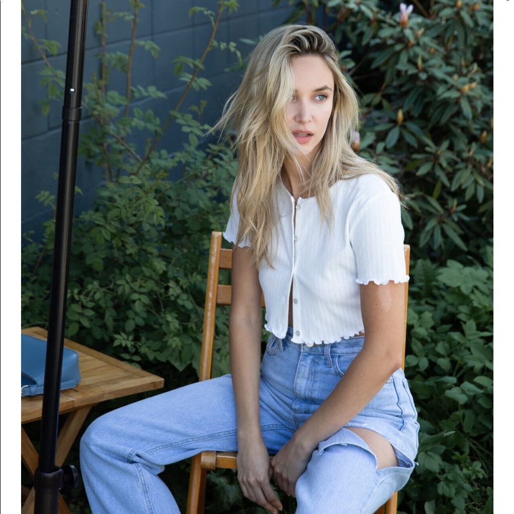 Oak and fort cropped button up